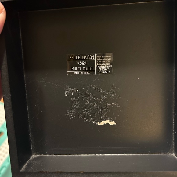 Decor - Picture 5 of 5